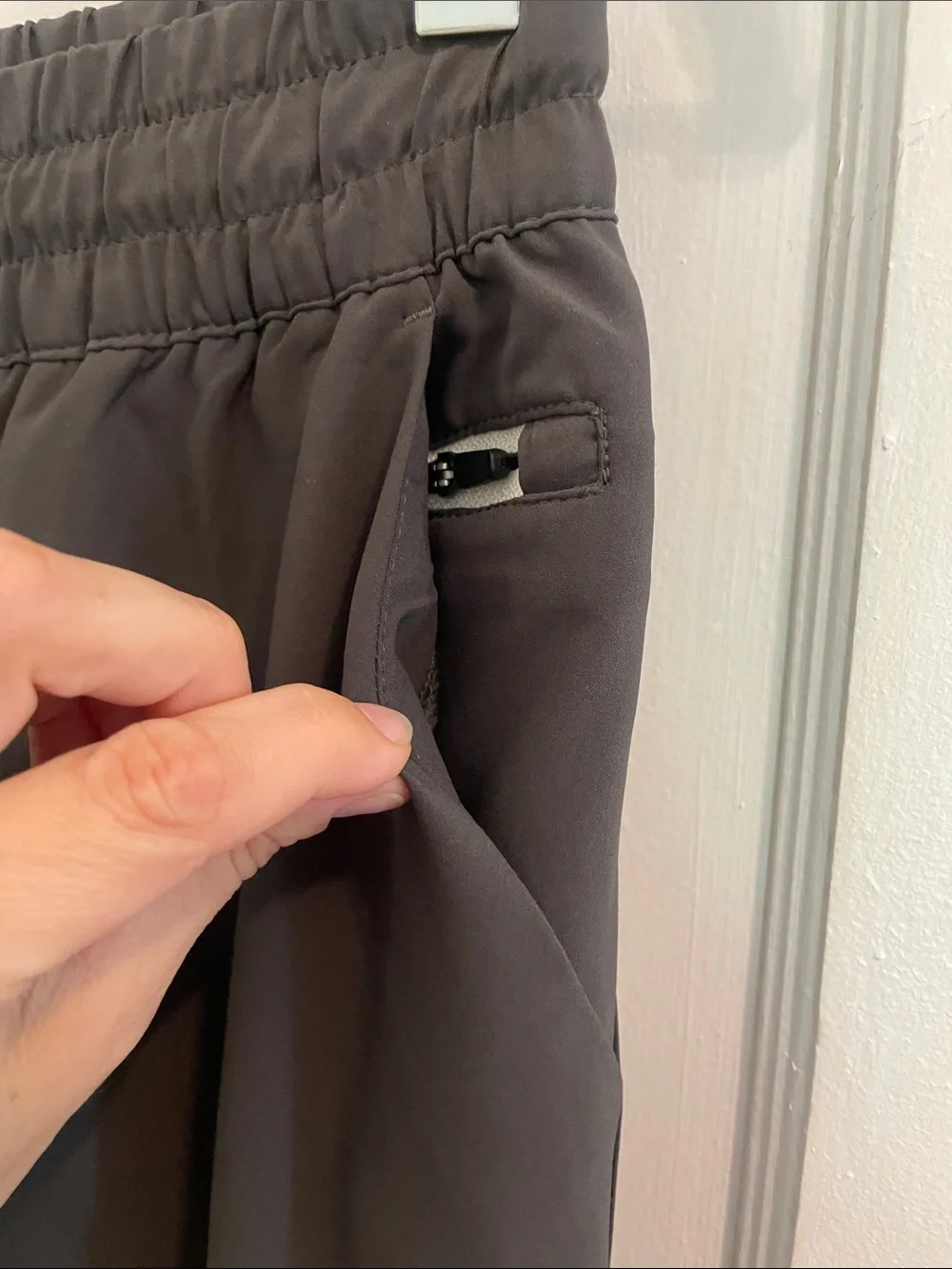 Vuori Women’s Weekend Performance Joggers Pants size Small